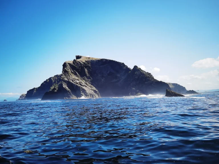 artem-kniaz-DqgMHzeio7g-unsplash Rocky island in the Atlantic off the Kerry coast